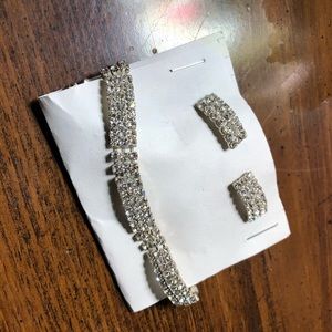 Silver choker necklace & earrings set